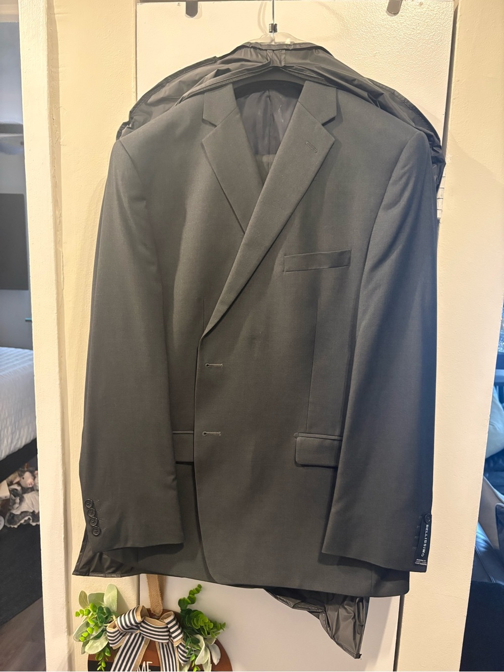 Bellissimo Men’s Modern Fit Charcoal Suit Pants 40W x 32L Jacket 48T